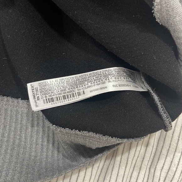 Zara Sweater - Picture 4 of 4